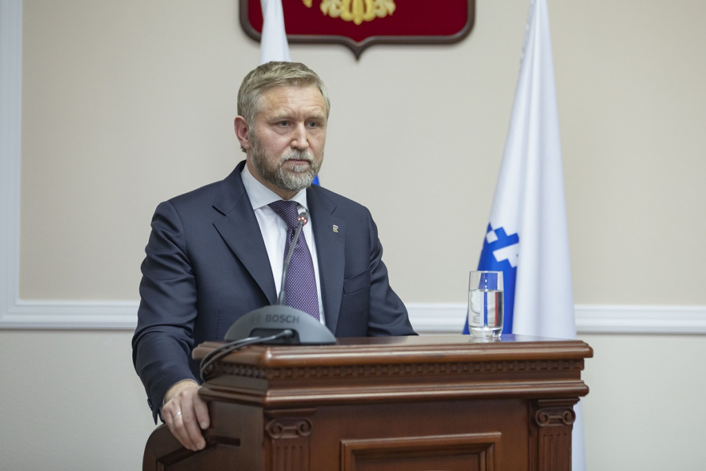 IIBR8937-Втекст.jpg