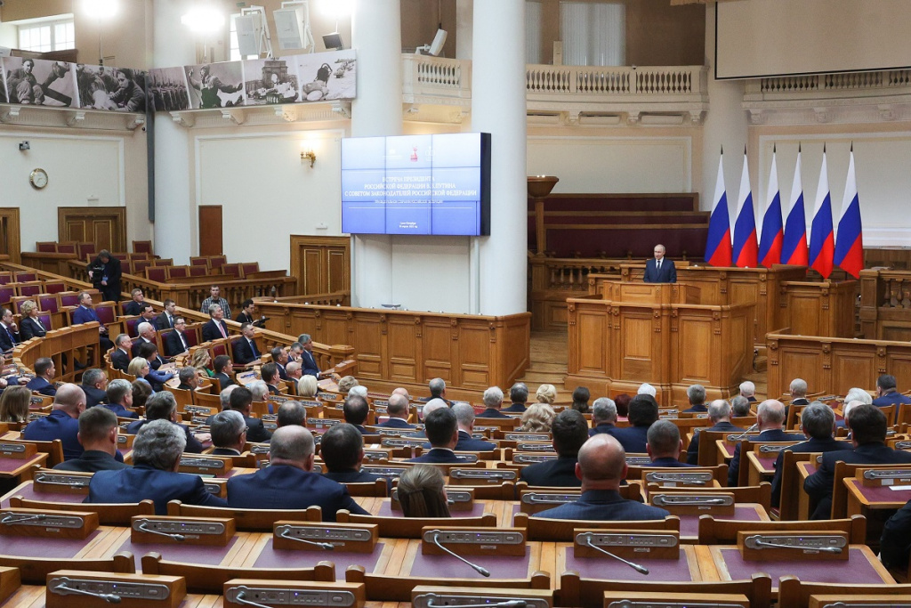 Prezident_Rossiiskoi_Federatsii_Vladimir_Putin(2).jpg Prezident_Rossiiskoi_Federatsii_Vladimir_Putin(2).jpg