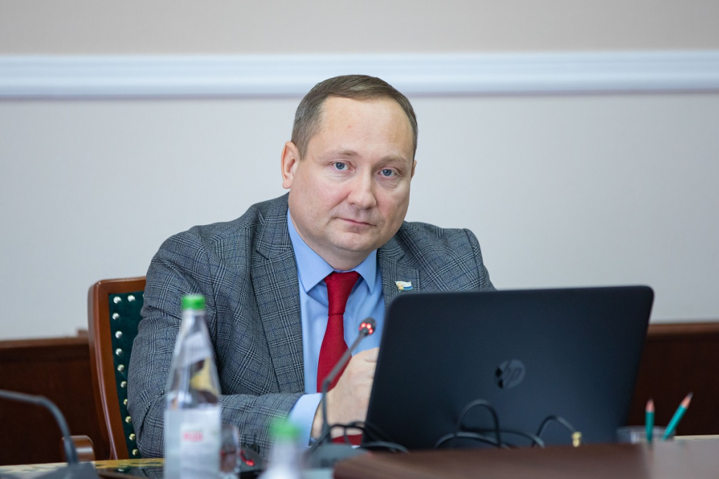 IIBR8738-Втекст.jpg