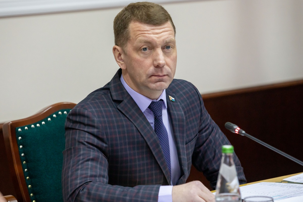 AIBR6926 2.jpg AIBR6926 2.jpg