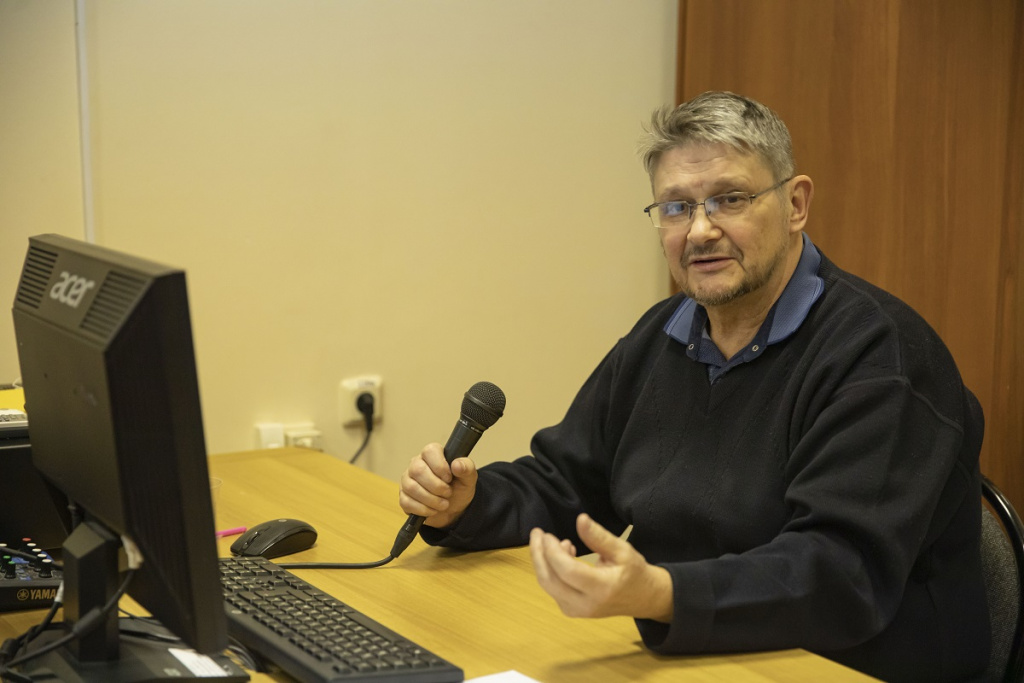 IIBR8247 2.jpg